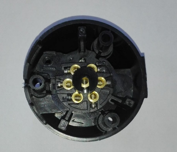 Розетка прицепа 14-001(E3827FK) 7-ми контактная 12В