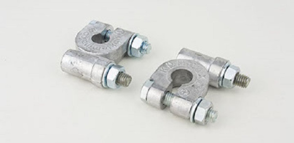 Клемма АКБ с боковым креплением 